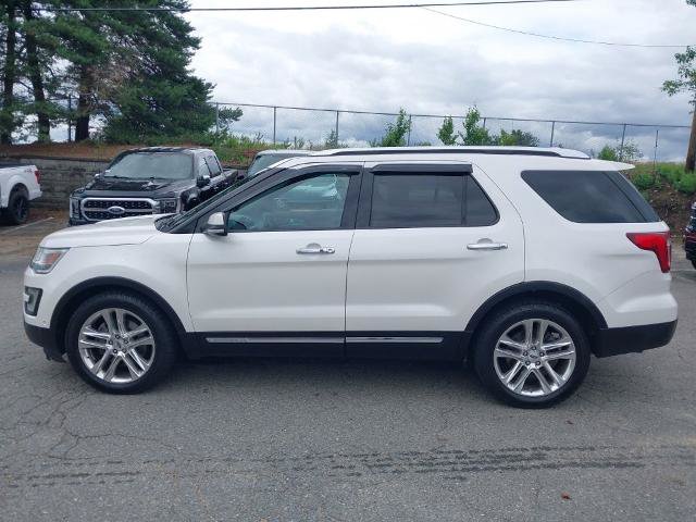 Certified 2017 Ford Explorer Limited w/ Equipment Group 301A FWD image 5
