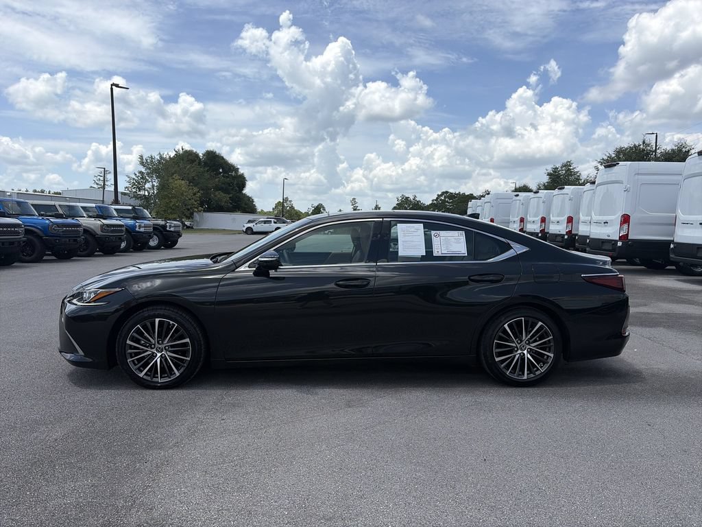 Used 2023 Lexus ES 350 w/ Premium Package FWD image 4