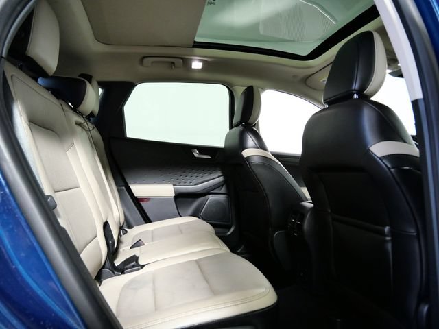 Certified 2020 Ford Escape Titanium w/ Titanium Premium Package 2.0 AWD/4WD image 13