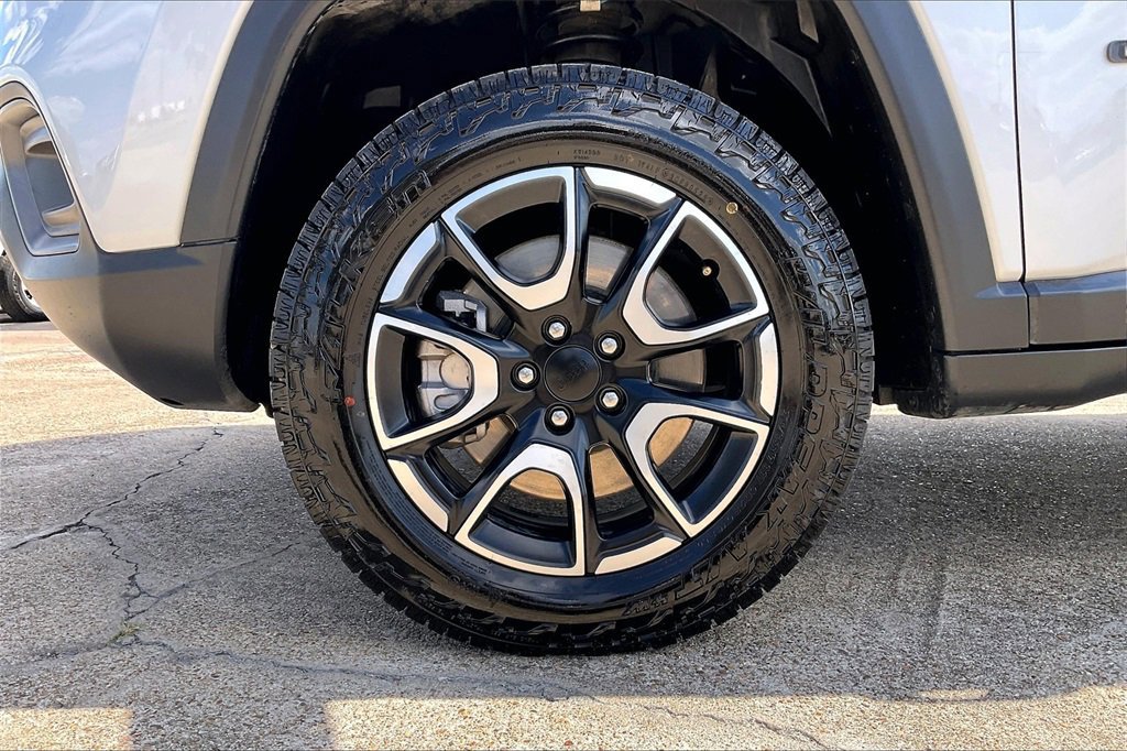Used 2024 Jeep Compass Trailhawk image 35
