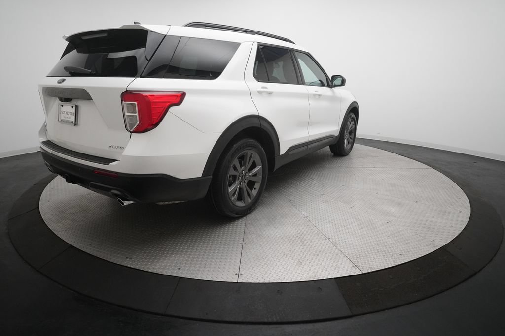 Certified 2021 Ford Explorer XLT w/ Equipment Group 202A AWD/4WD image 36