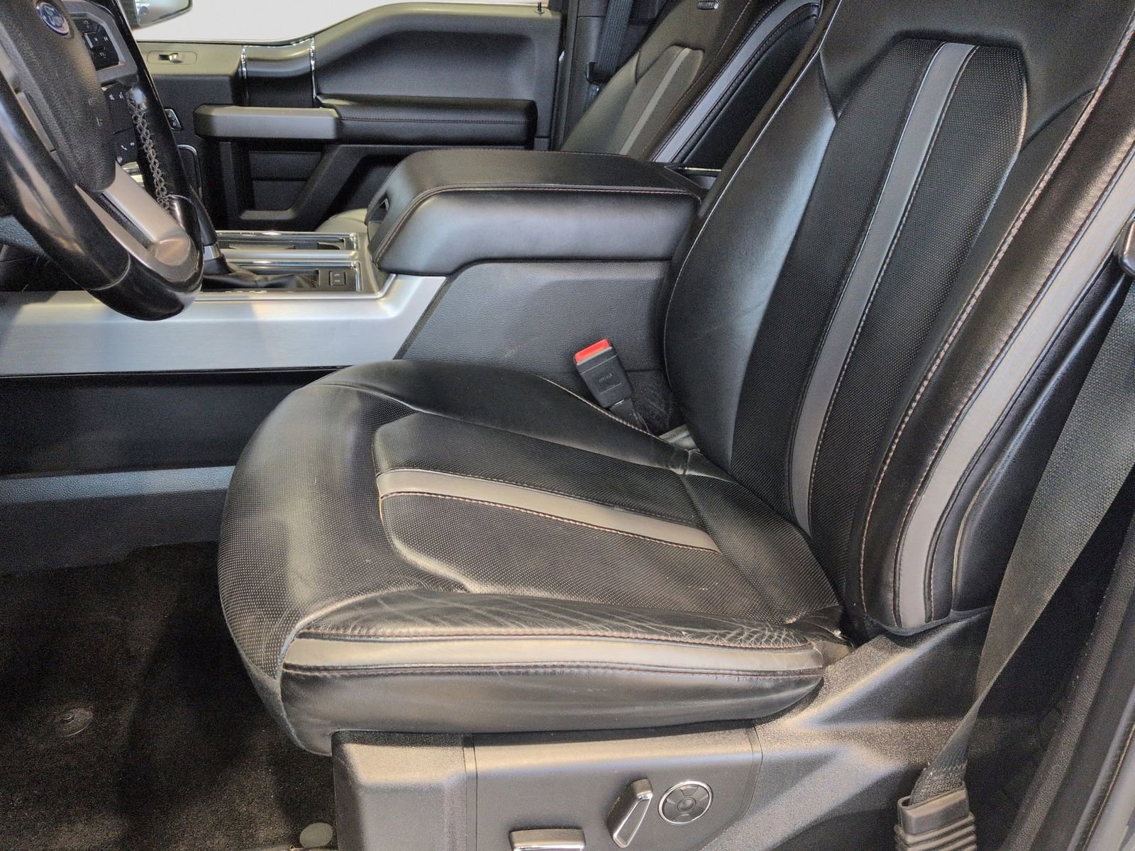 Certified 2018 Ford F150 Platinum w/ Technology Package AWD/4WD image 20