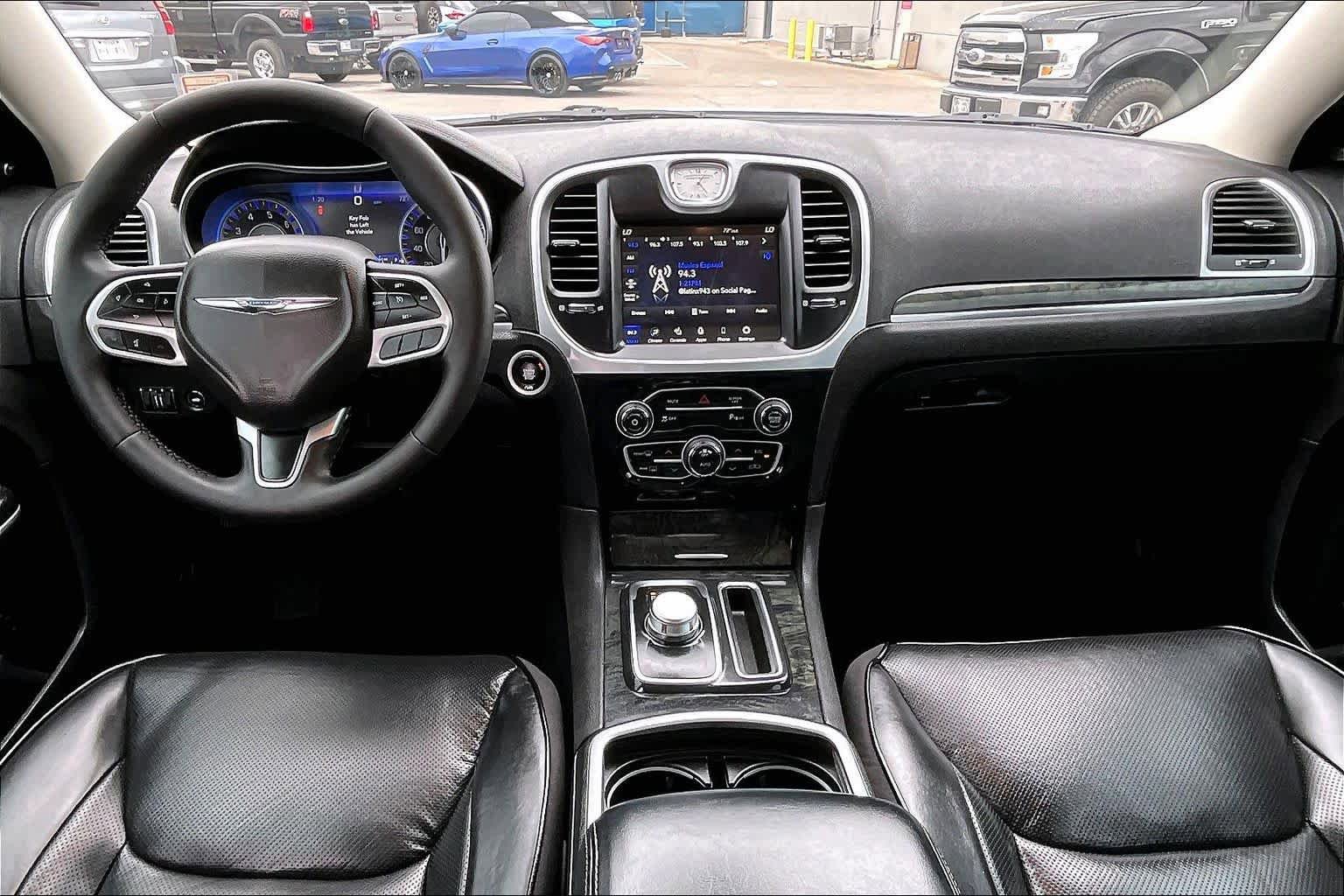 Used 2023 Chrysler 300 Touring L w/ Comfort Group RWD image 14