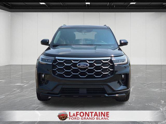 Certified 2025 Ford Explorer Platinum w/ LUX Leather Package AWD/4WD image 8