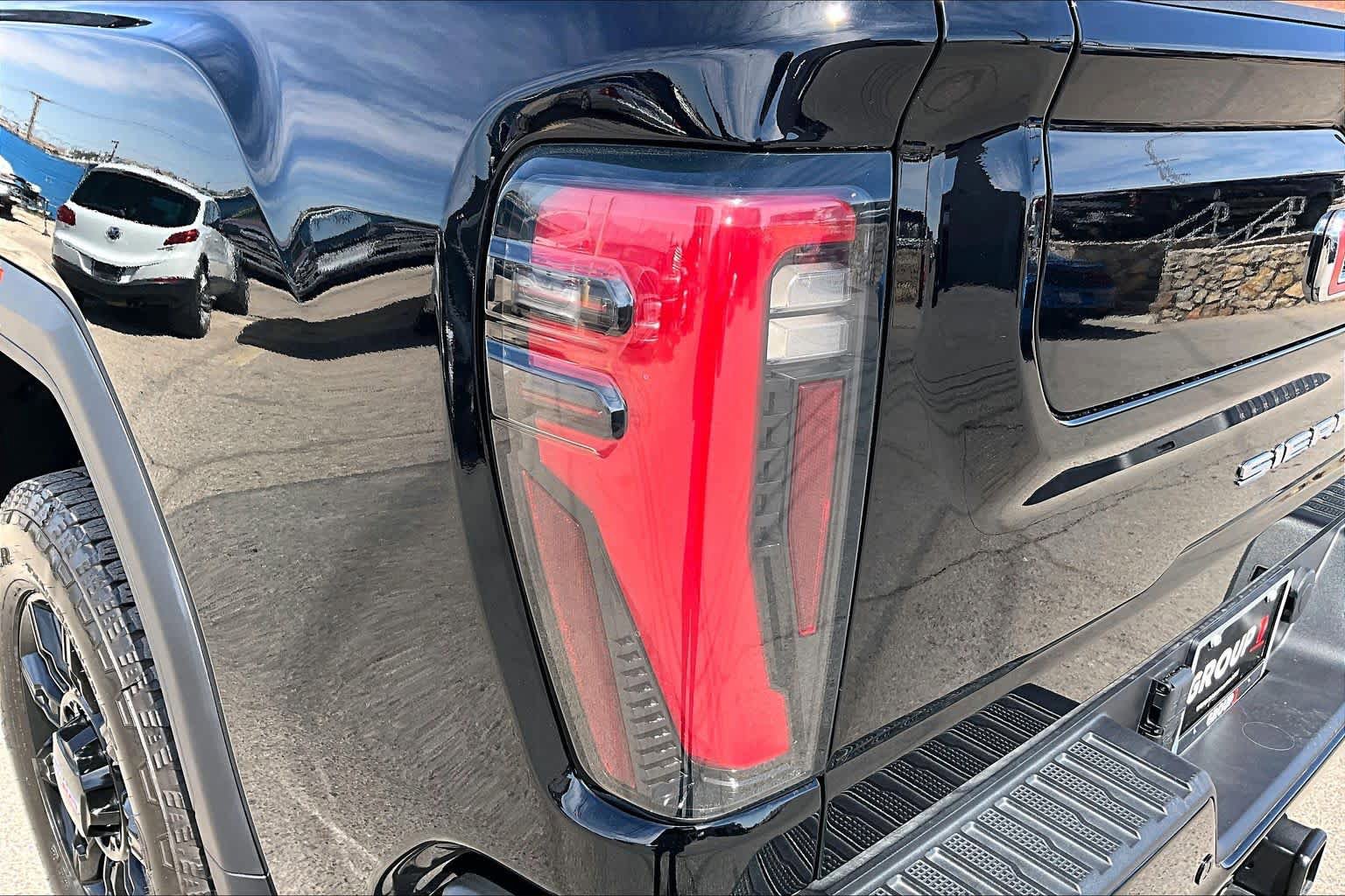 Used 2025 GMC Sierra 2500 AT4 w/ AT4 Premium Plus Package AWD/4WD image 29