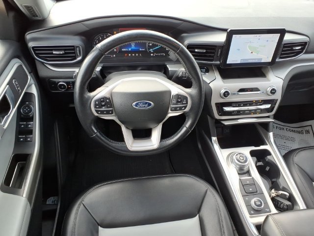Certified 2023 Ford Explorer XLT w/ Equipment Group 202A AWD/4WD image 5