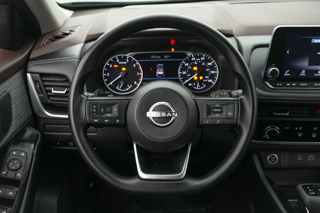 Used 2023 Nissan Rogue S AWD/4WD image 13