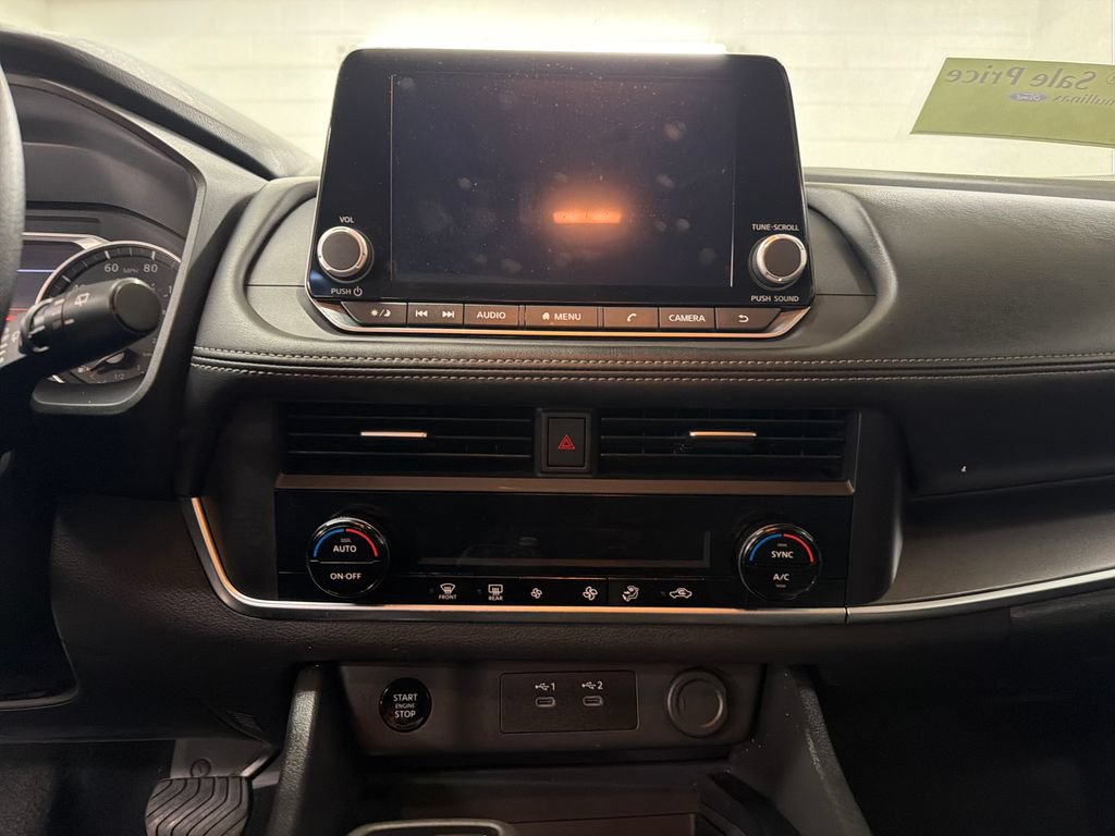 Used 2024 Nissan Rogue SV FWD image 22