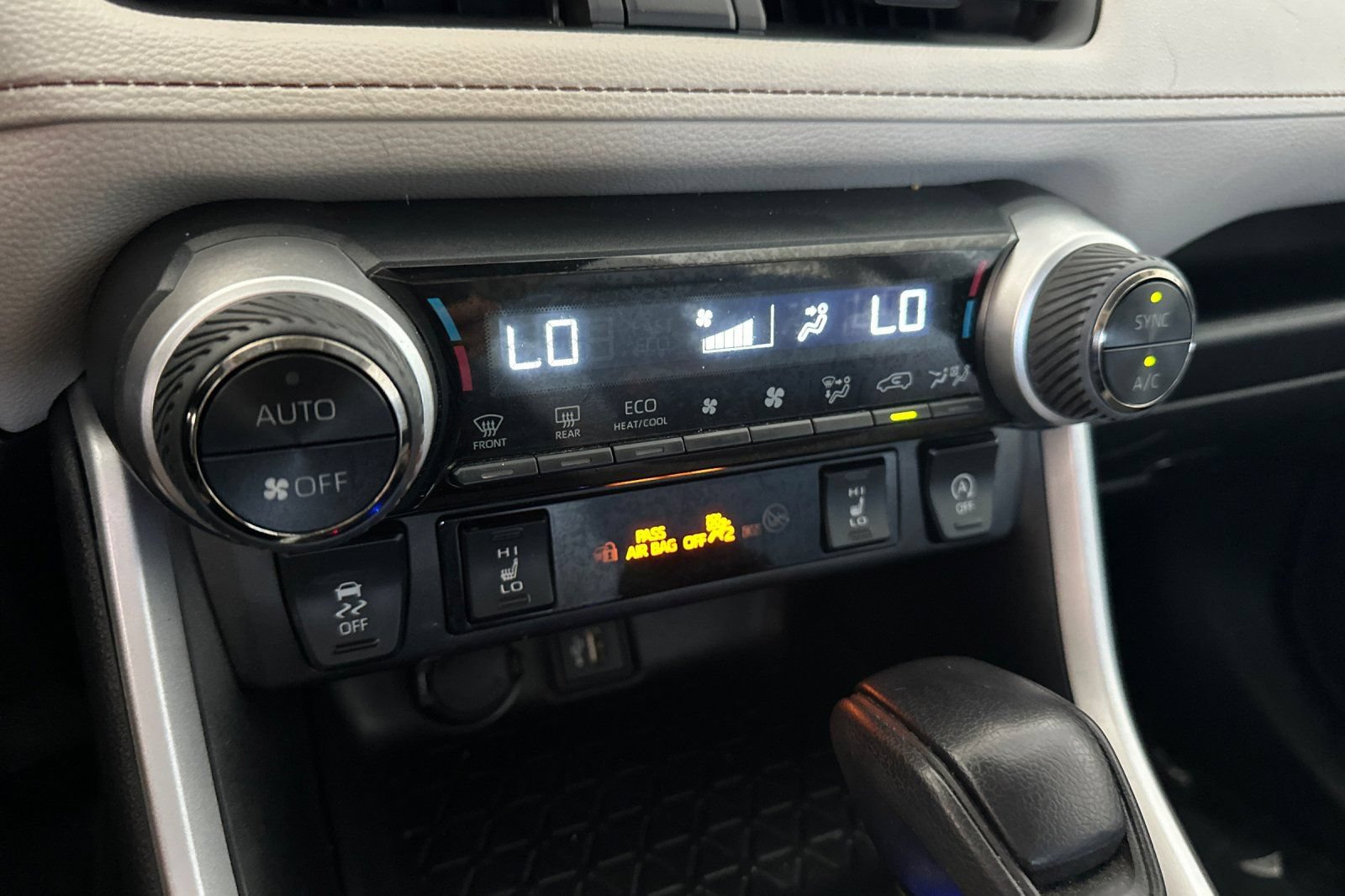 Used 2023 Toyota RAV4 XLE w/ Convenience Package AWD/4WD image 28