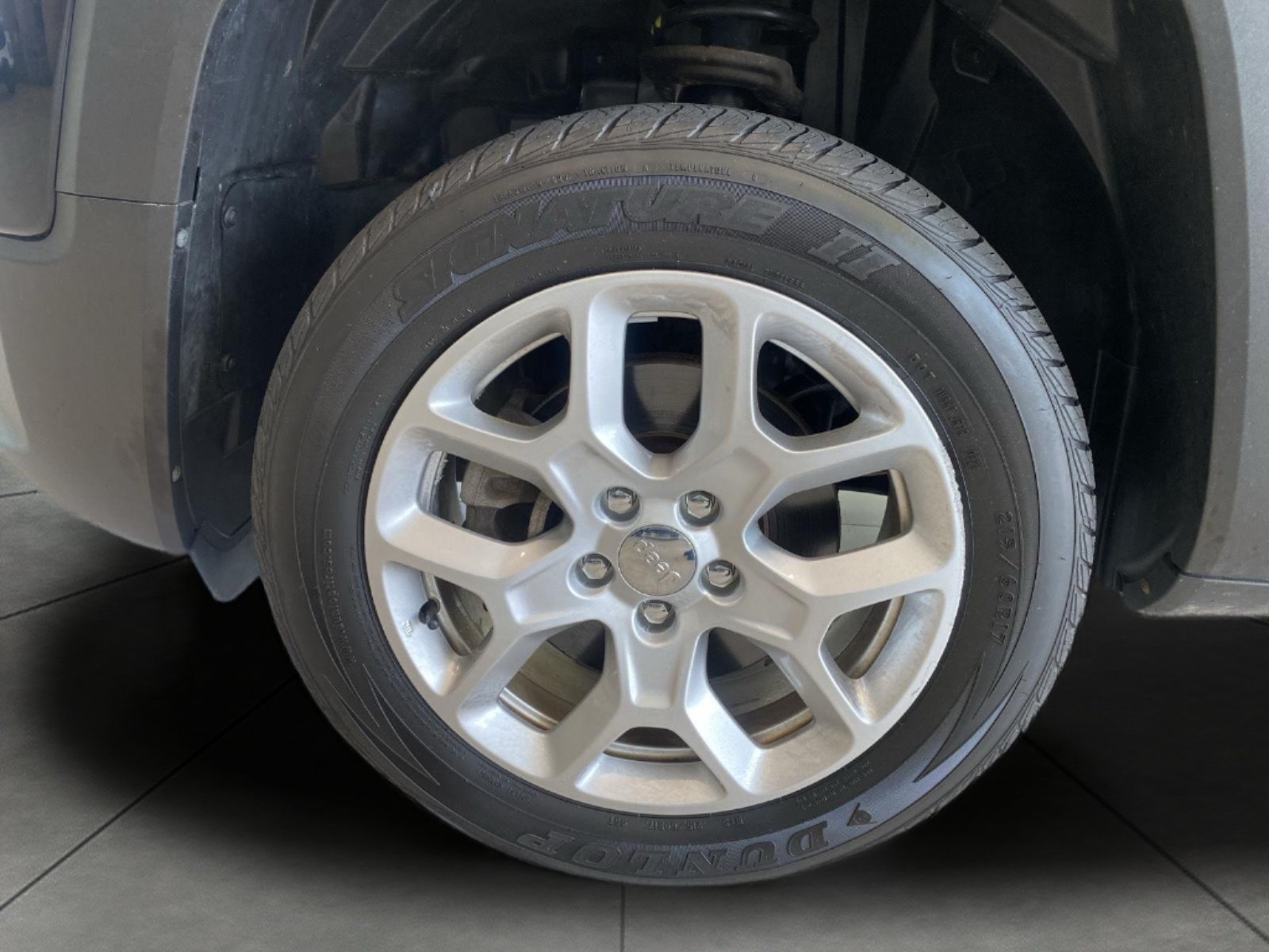 Used 2018 Jeep Renegade Latitude w/ Cold Weather Group AWD/4WD image 10