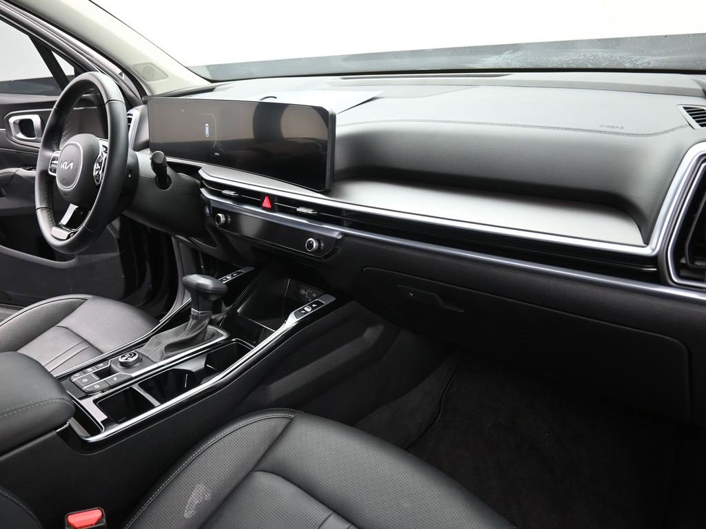 Used 2025 Kia Sorento SX image 24