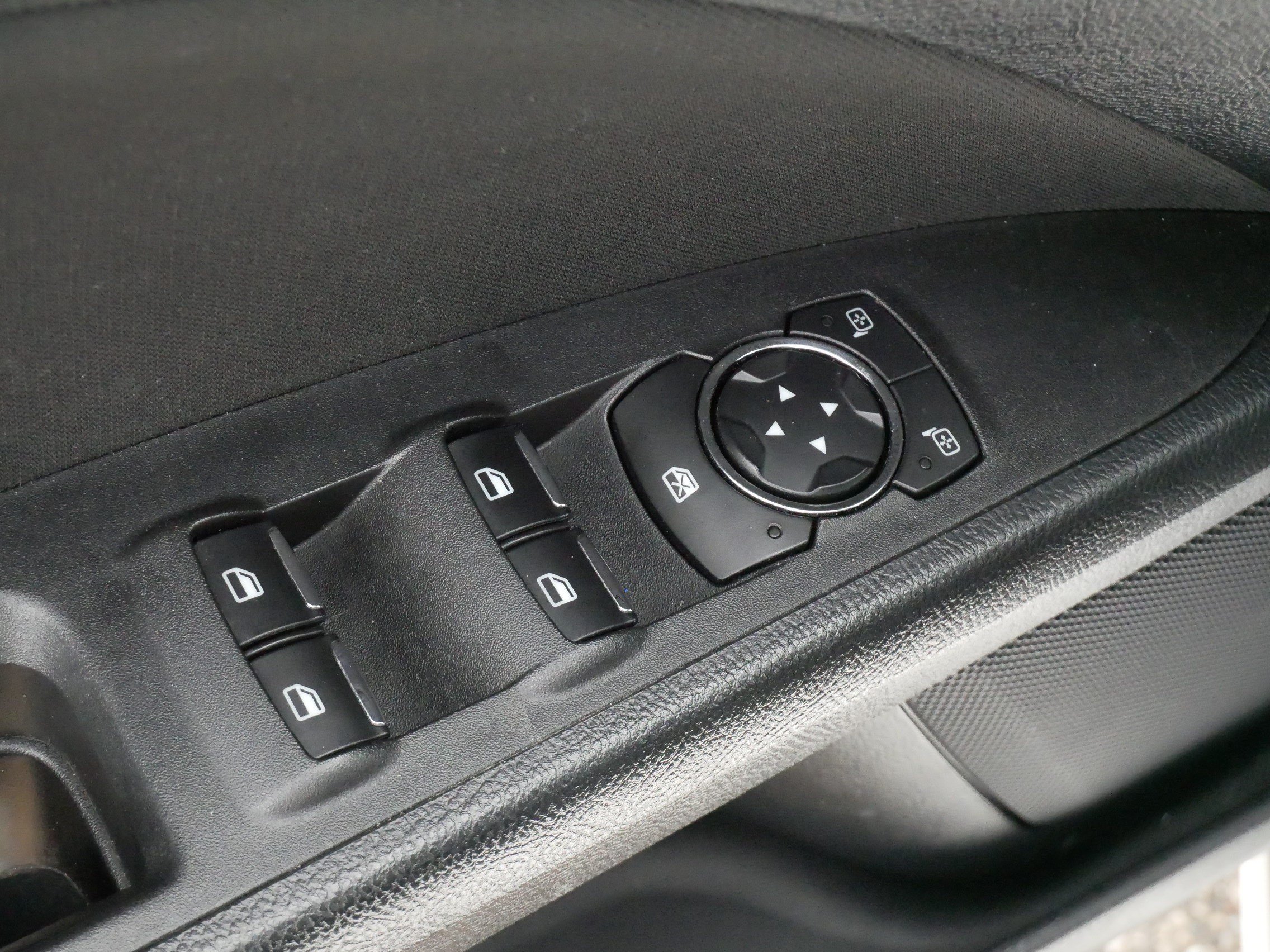 Certified 2020 Ford Fusion SE FWD image 19