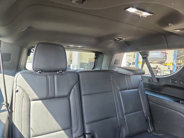 Used 2021 Chevrolet Suburban RST w/ Luxury Package AWD/4WD image 33