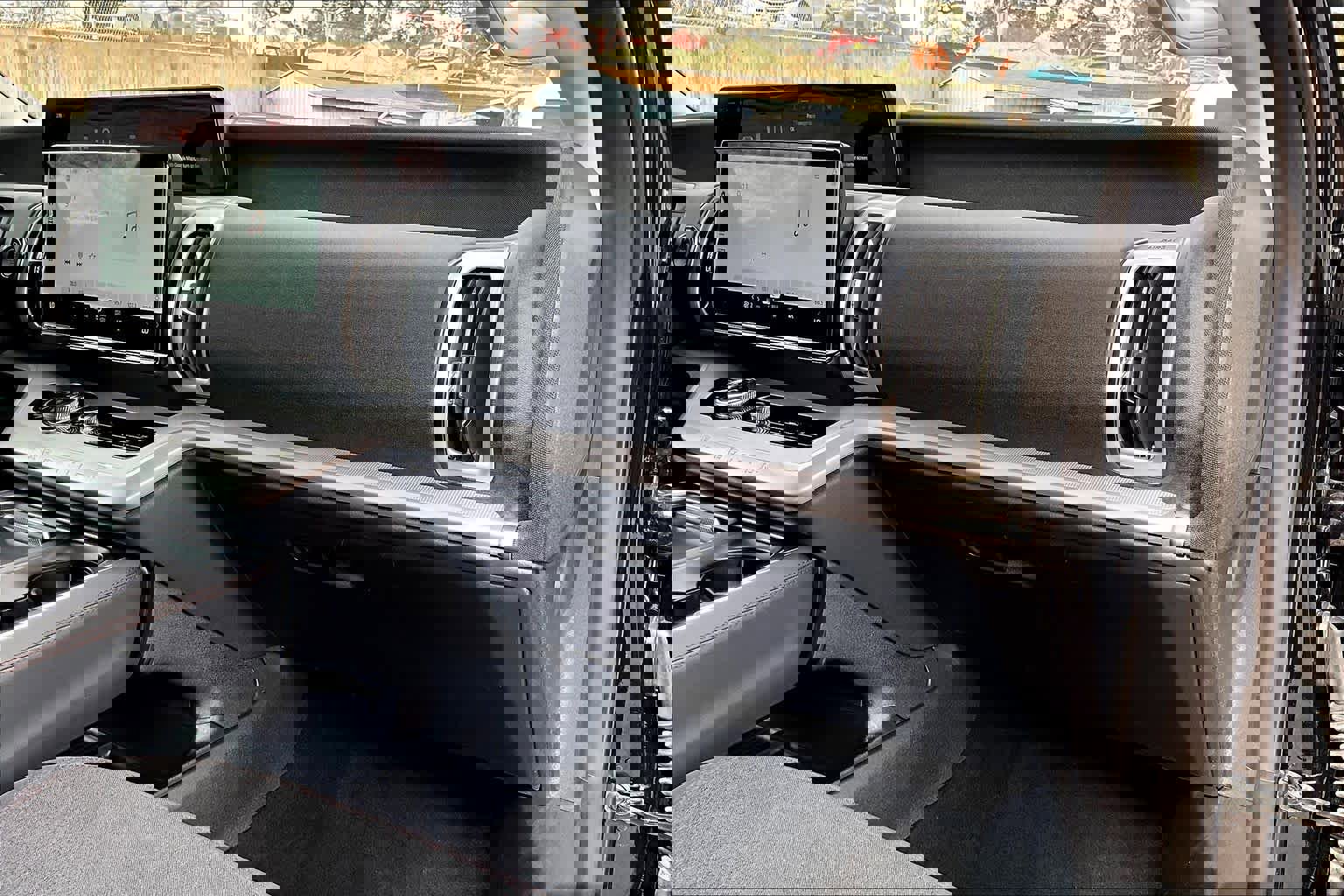 Certified 2025 Ford Expedition Active image 18