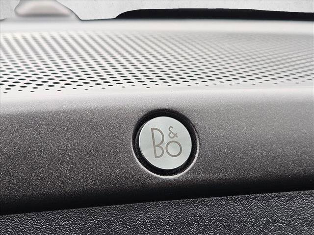 Certified 2018 Ford F150 Raptor w/ Equipment Group 802A Luxury image 15