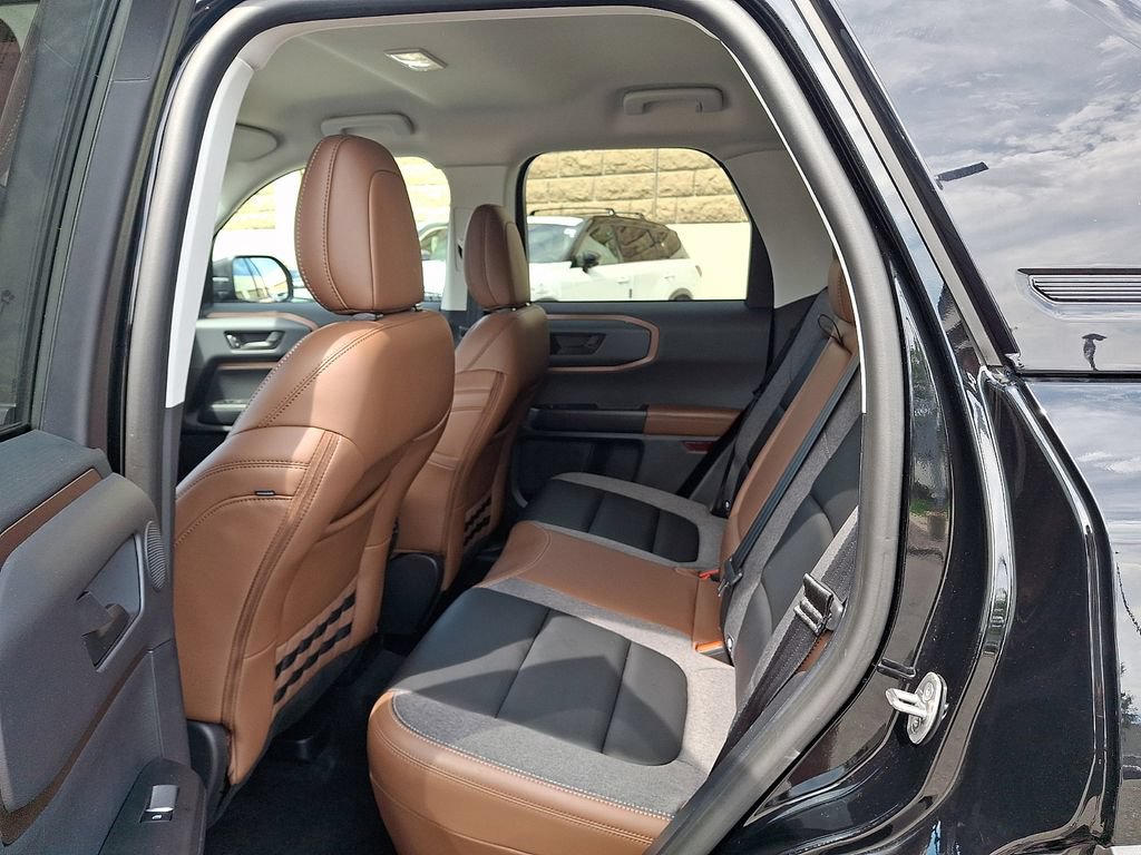 Certified 2024 Ford Bronco Sport Outer Banks w/ Tech Package AWD/4WD image 11