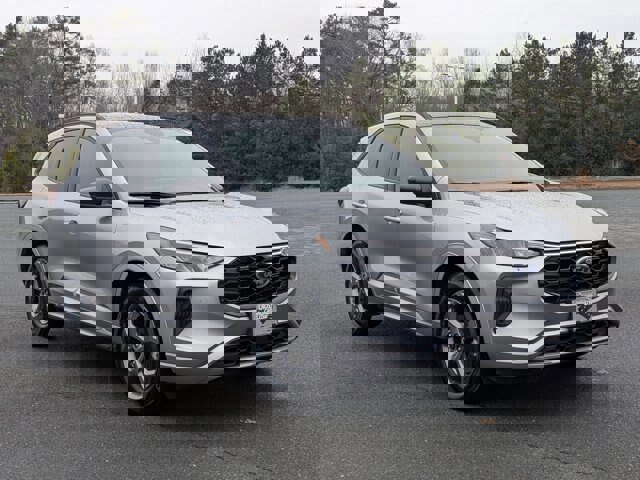 Certified 2024 Ford Escape ST-Line w/ Tech Pack #1 image 7