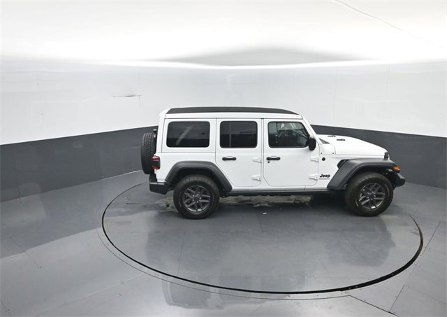 Used 2024 Jeep Wrangler Sport S image 31