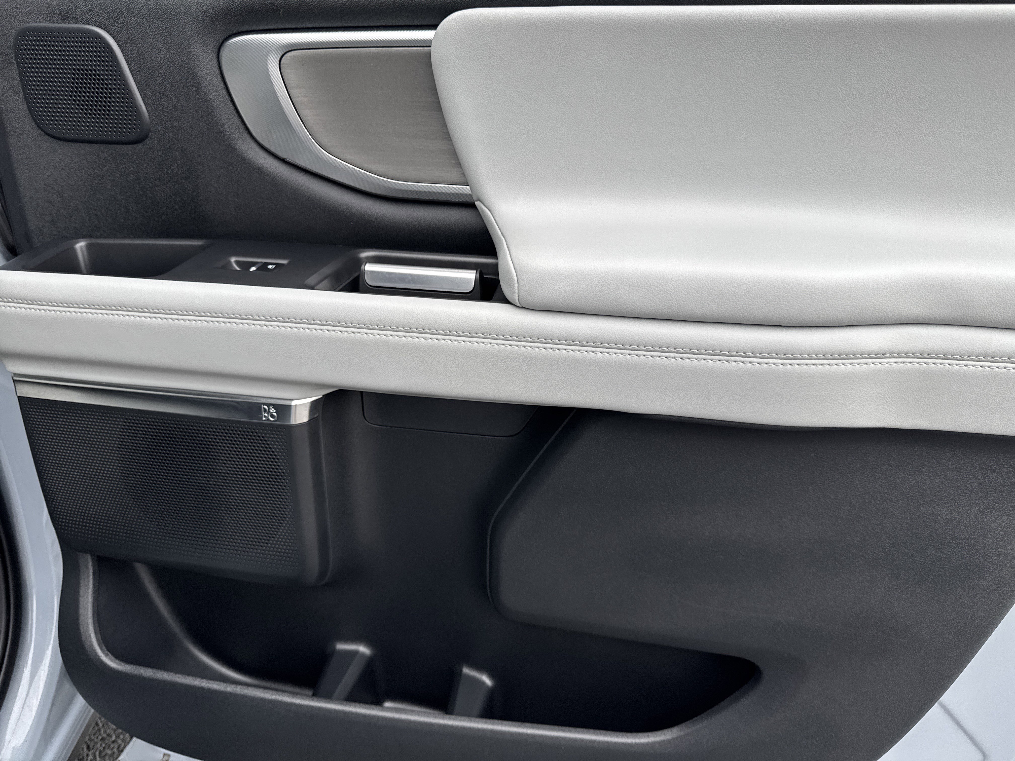 Certified 2025 Ford Expedition Max Platinum w/ Driver's Package image 16