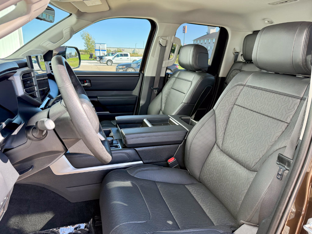 Used 2023 Toyota Tundra Limited AWD/4WD image 11