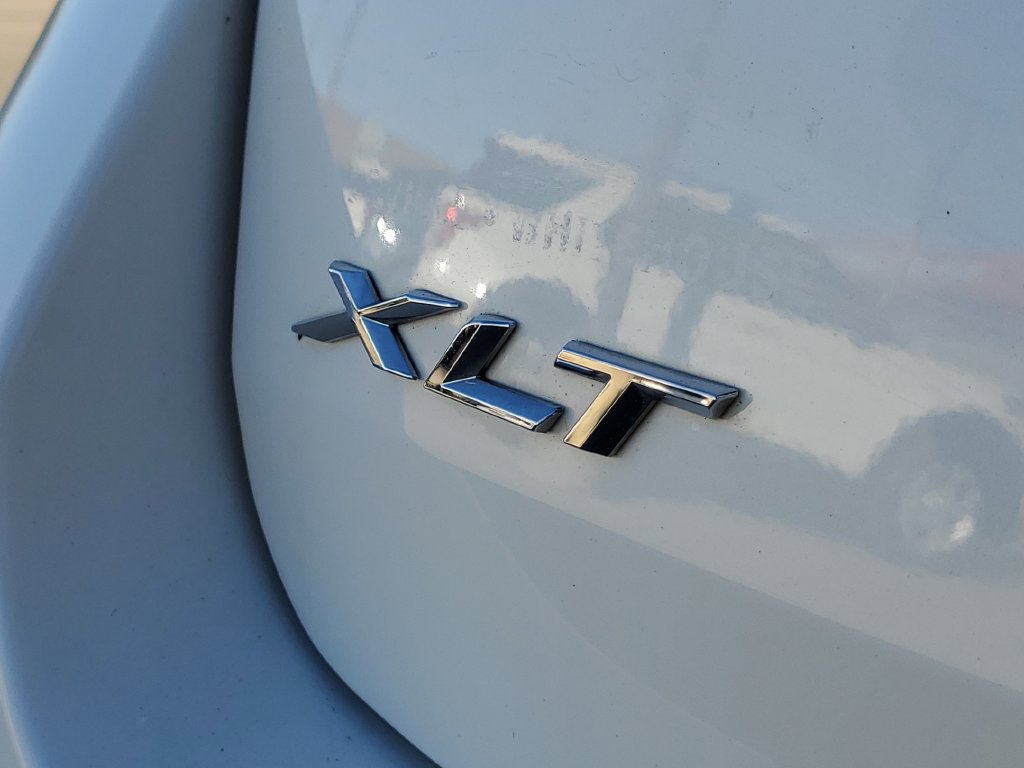 Certified 2023 Ford Explorer XLT w/ Equipment Group 202A AWD/4WD image 6
