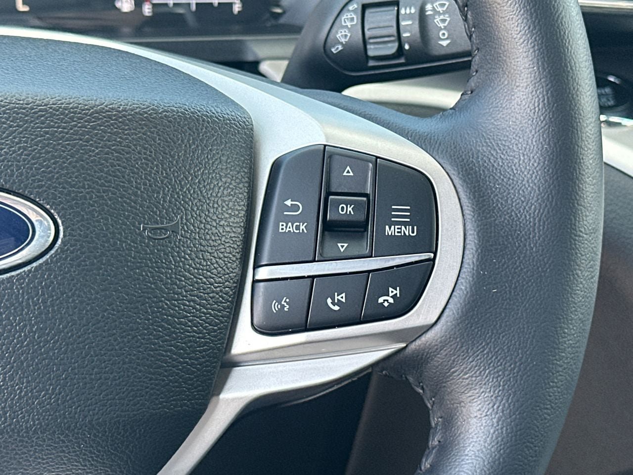 Certified 2023 Ford Explorer XLT w/ Equipment Group 202A AWD/4WD image 28