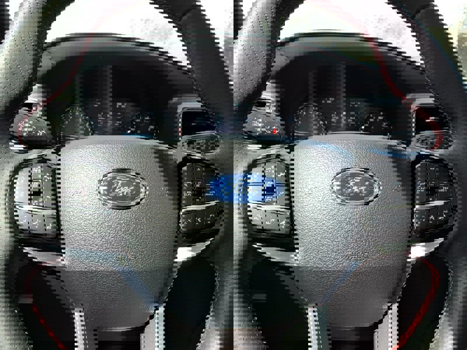 Certified 2024 Ford Explorer ST-Line w/ Class IV Trailer Tow Package image 27