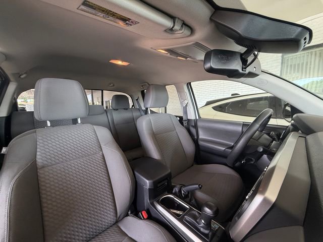 Used 2023 Toyota Tacoma SR5 AWD/4WD image 22