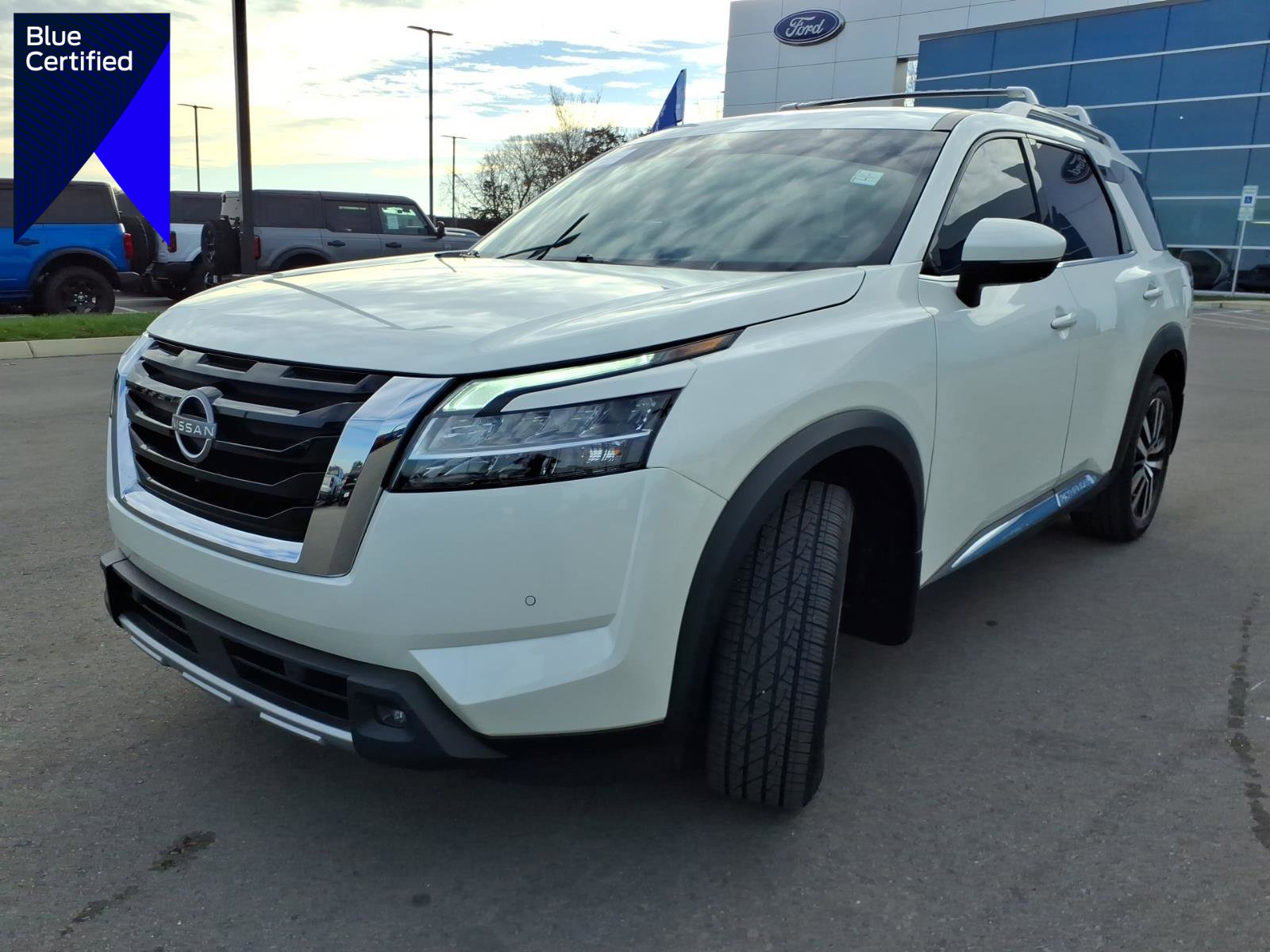 Used 2023 Nissan Pathfinder Platinum