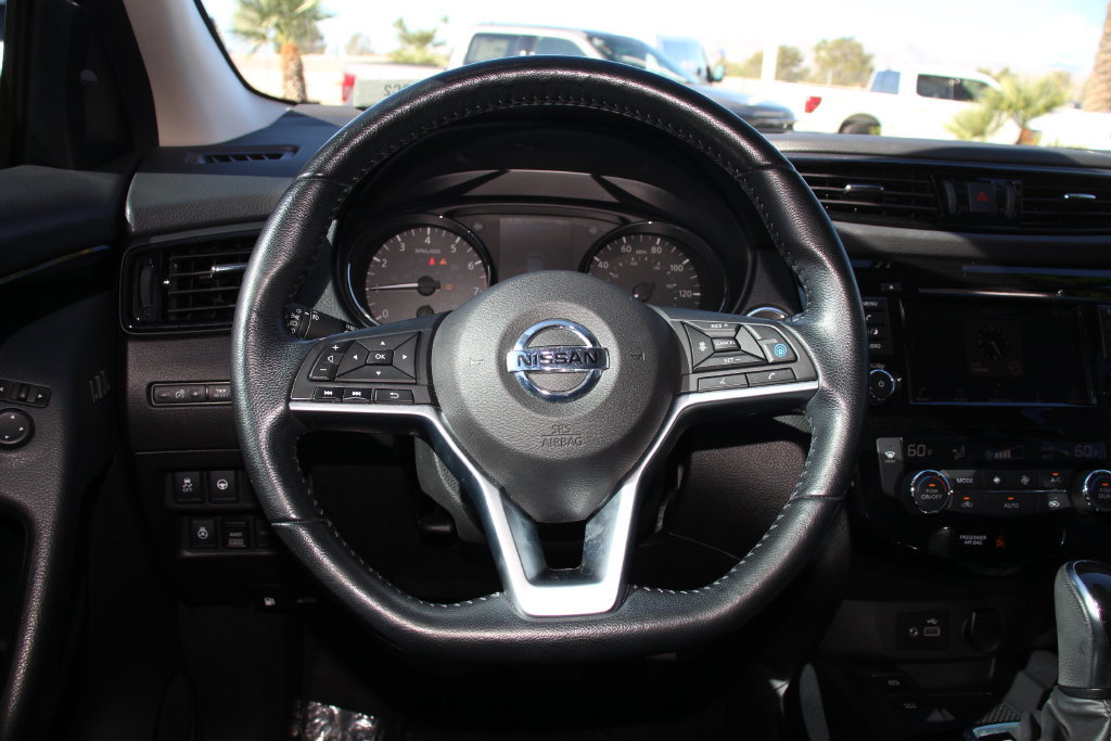 Used 2022 Nissan Rogue Sport SV w/ Technology Package AWD/4WD image 16