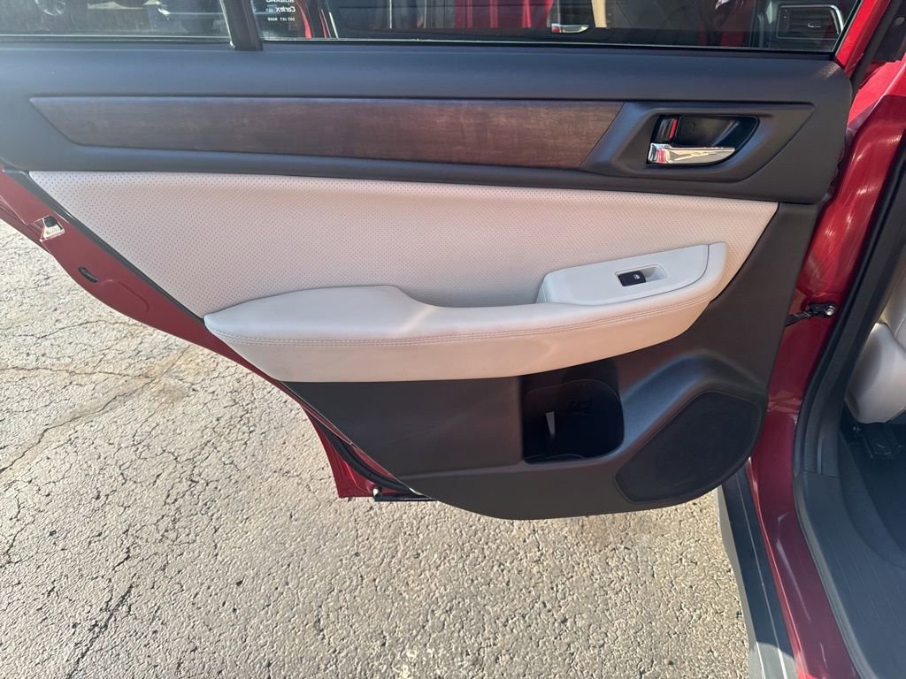 Used 2017 Subaru Outback 3.6R Limited image 35