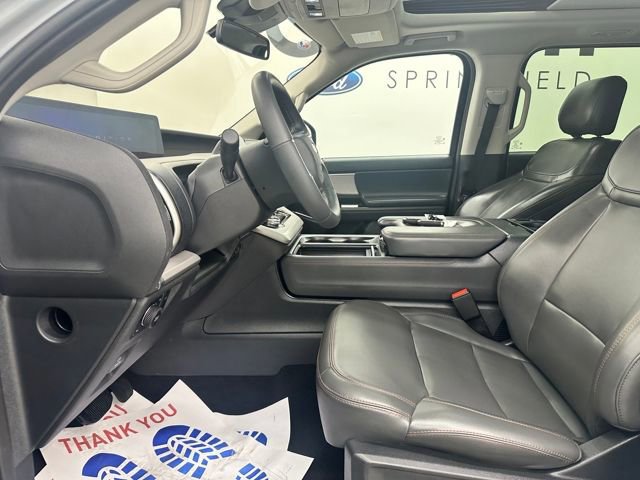 Certified 2025 Ford Expedition Active image 29