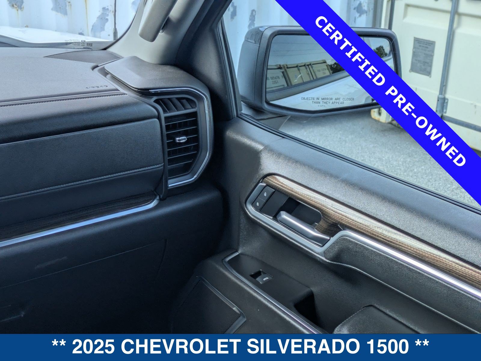 Used 2025 Chevrolet Silverado 1500 RST AWD/4WD image 19