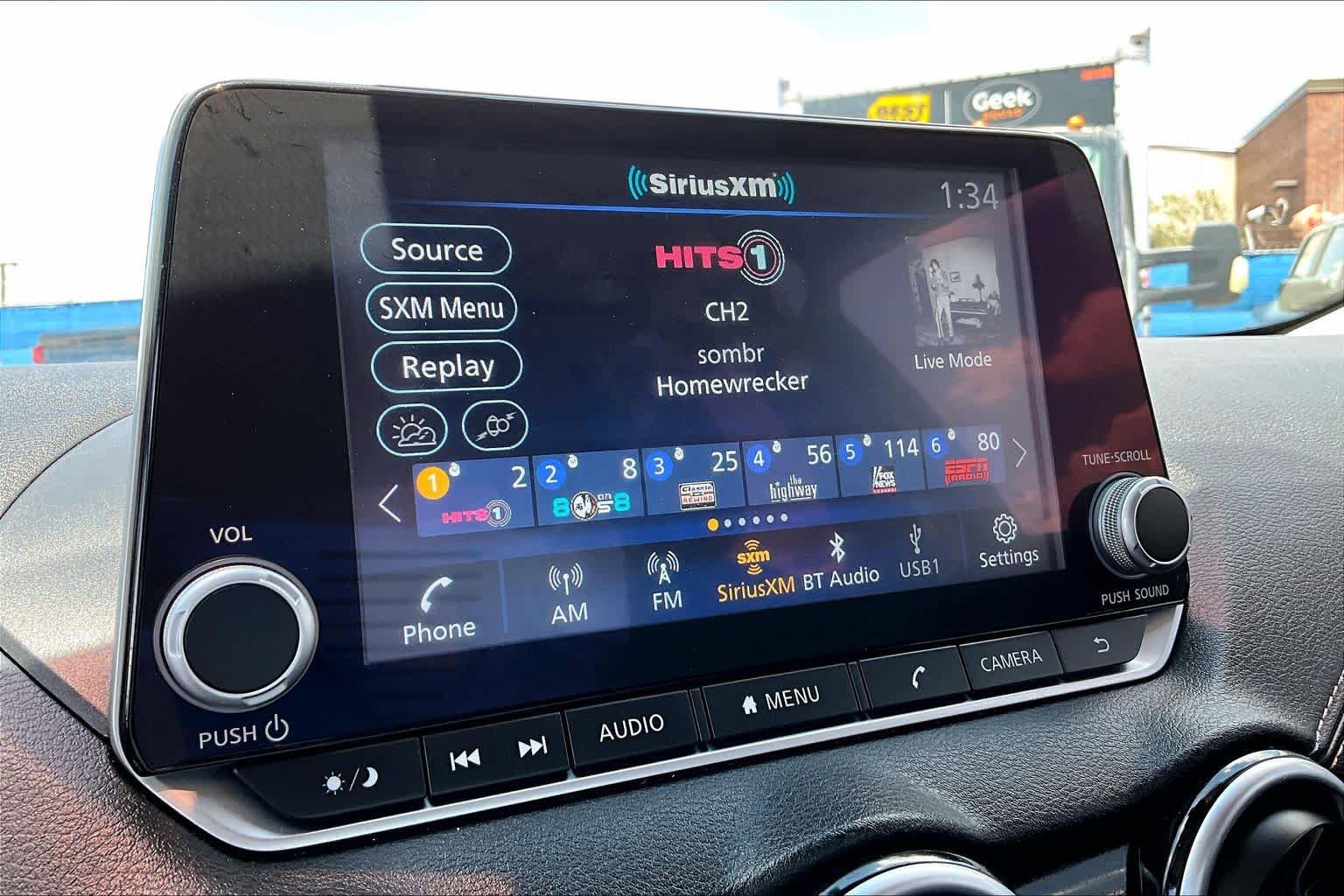 Used 2024 Nissan Sentra SV FWD image 31