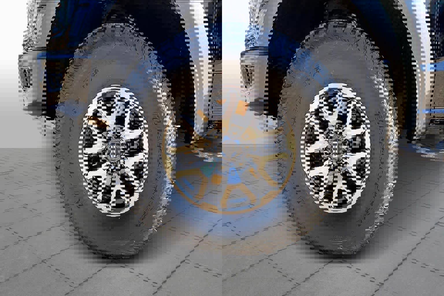 Certified 2022 Ford F150 Raptor w/ Equipment Group 801A High image 9