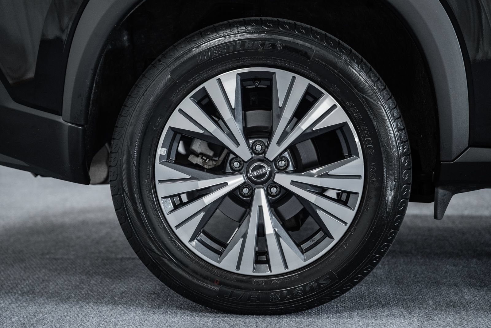 Used 2023 Nissan Rogue SV AWD/4WD image 19