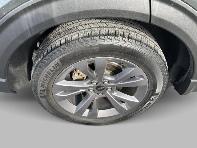 Certified 2022 Ford Explorer XLT w/ Equipment Group 202A image 11