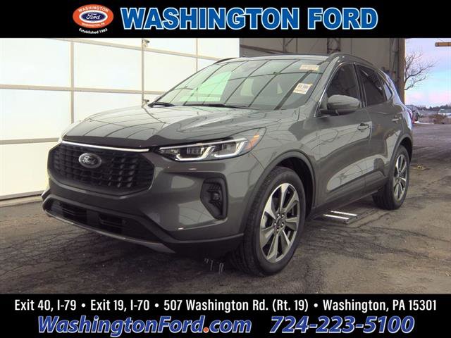 Certified 2025 Ford Escape Platinum image 1