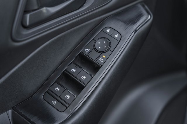 Used 2024 Nissan Rogue S image 38