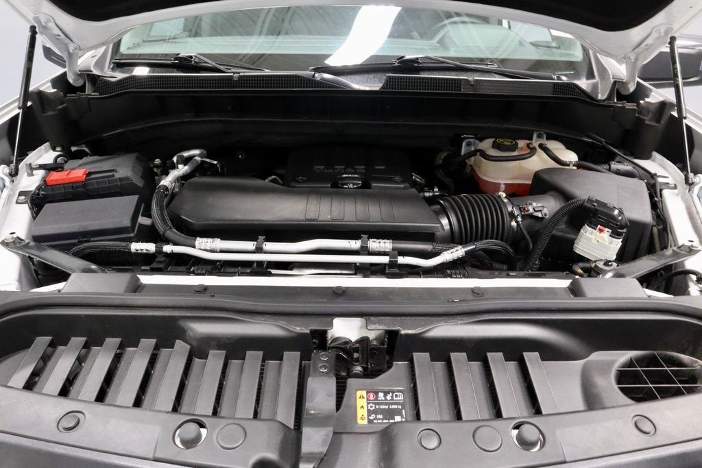 Used 2023 Chevrolet Silverado 1500 LT AWD/4WD image 17