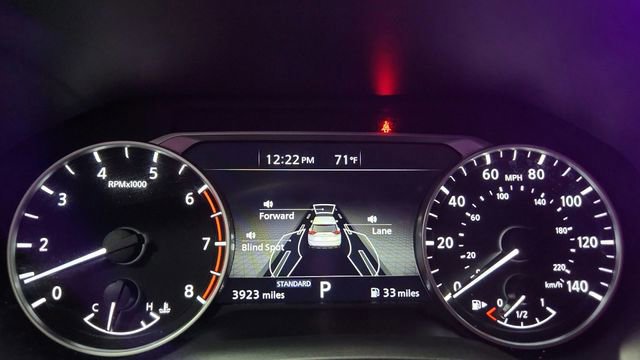 Used 2024 Nissan Rogue SV w/ SV Premium Package image 11