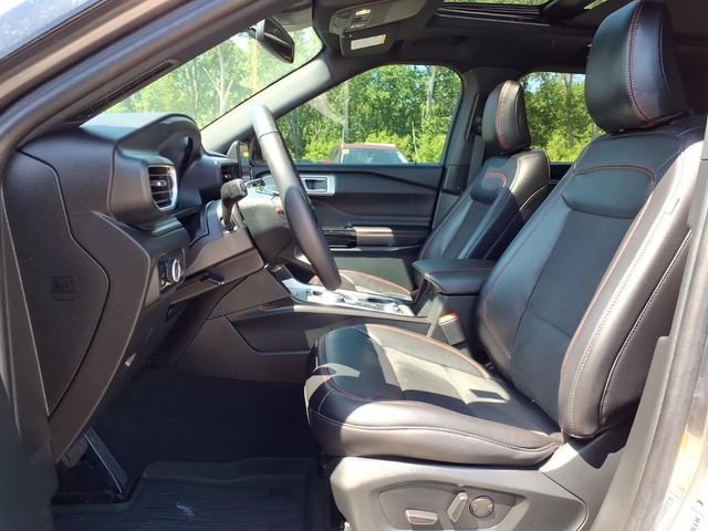 Certified 2024 Ford Explorer ST-Line w/ Class IV Trailer Tow Package AWD/4WD image 12