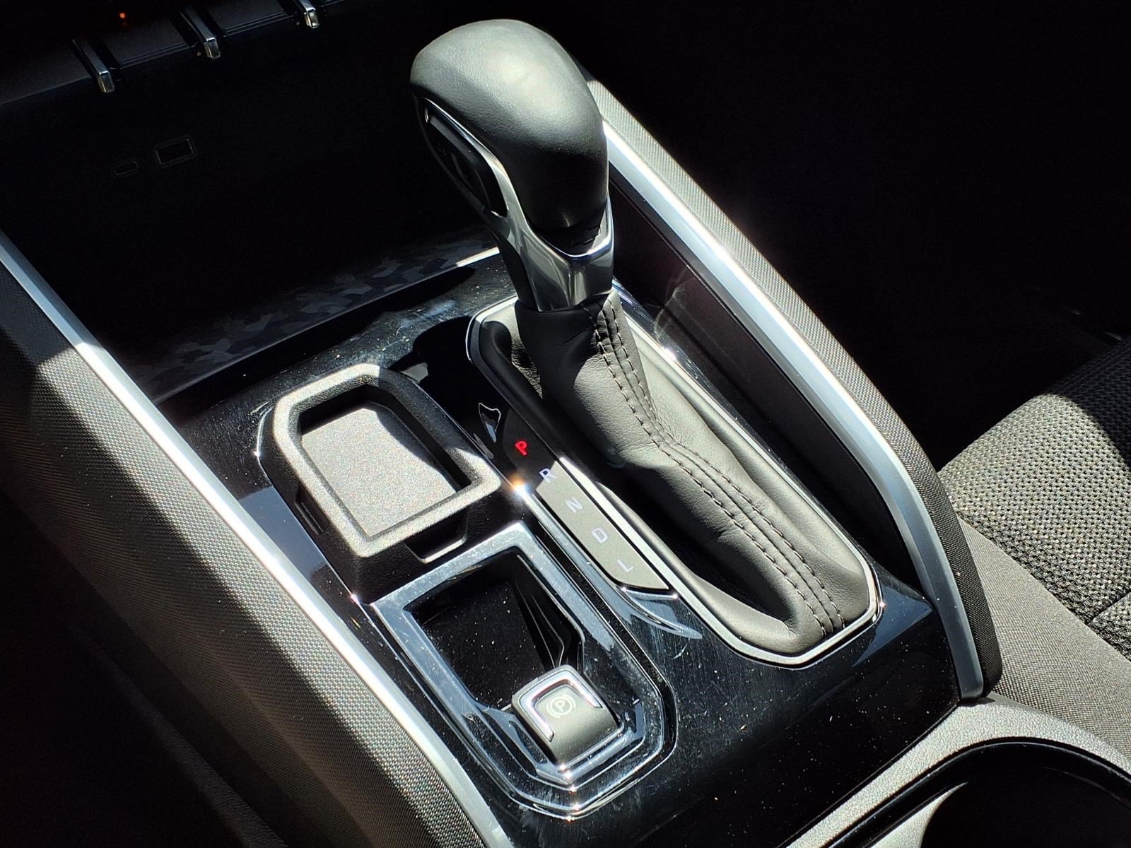Used 2025 Chevrolet Colorado LT RWD image 19