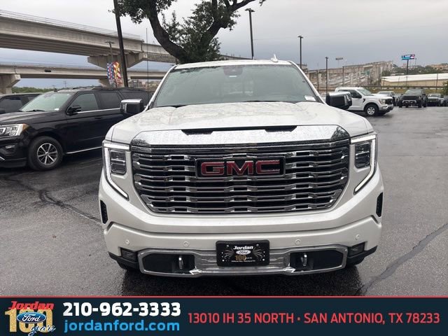 Used 2024 GMC Sierra 1500 Denali w/ Denali Reserve Package AWD/4WD image 2