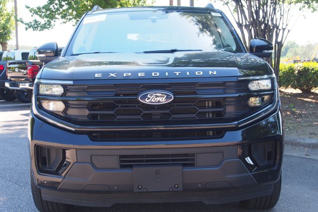 Certified 2025 Ford Expedition Max Active RWD image 2