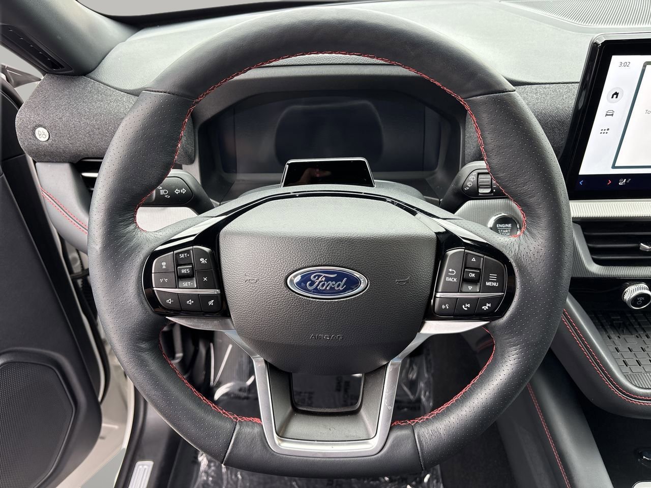 Certified 2025 Ford Explorer ST-Line w/ Premium Package image 34