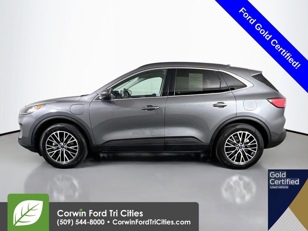 Certified 2022 Ford Escape Titanium w/ Class II Trailer Tow Package image 2