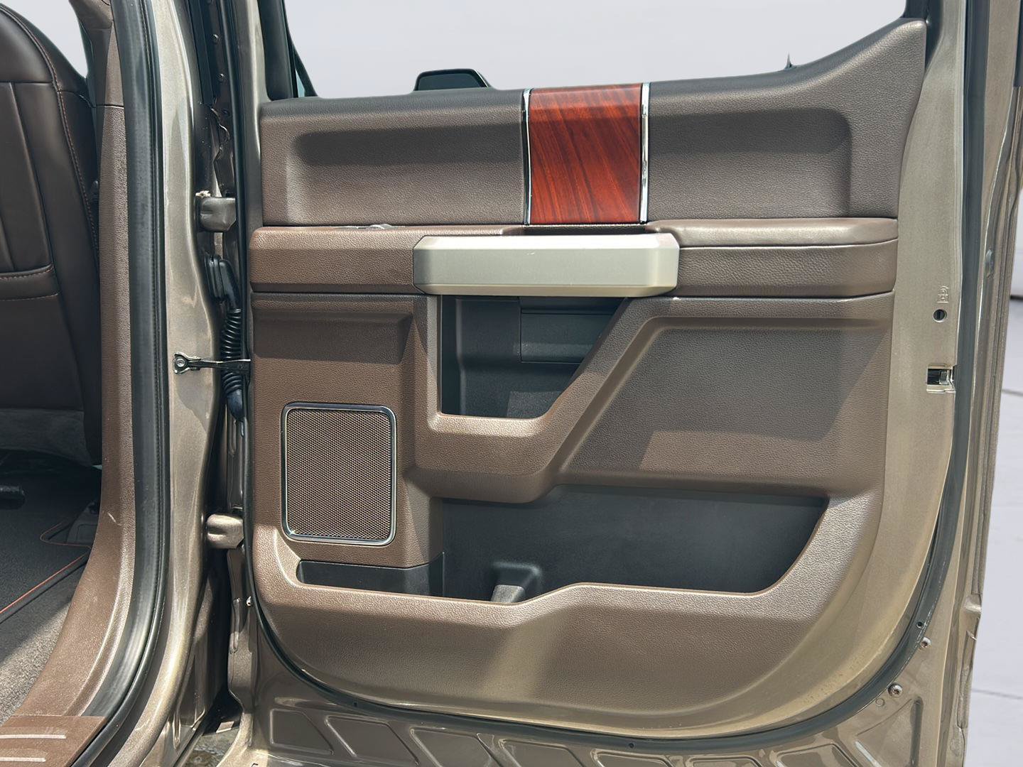 Certified 2022 Ford F250 King Ranch w/ King Ranch Ultimate Package AWD/4WD image 24