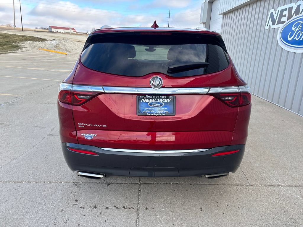 Used 2024 Buick Enclave Premium AWD/4WD image 5