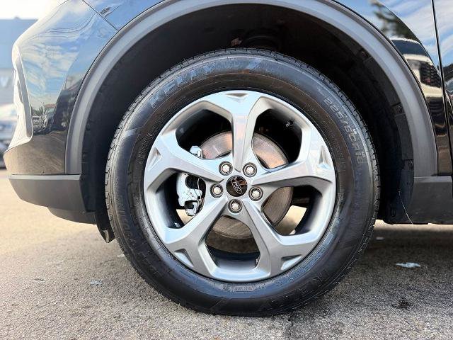 Certified 2025 Ford Escape ST-Line Select AWD/4WD image 3